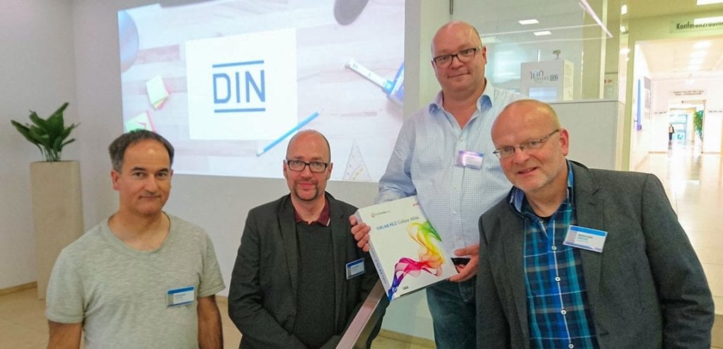 DIN SPEC 16699 Comunicação aberta de cores Reunião final em Berlim Matthias Betz, Eric A. Soder, Jan-Peter Homann, Holger Everding