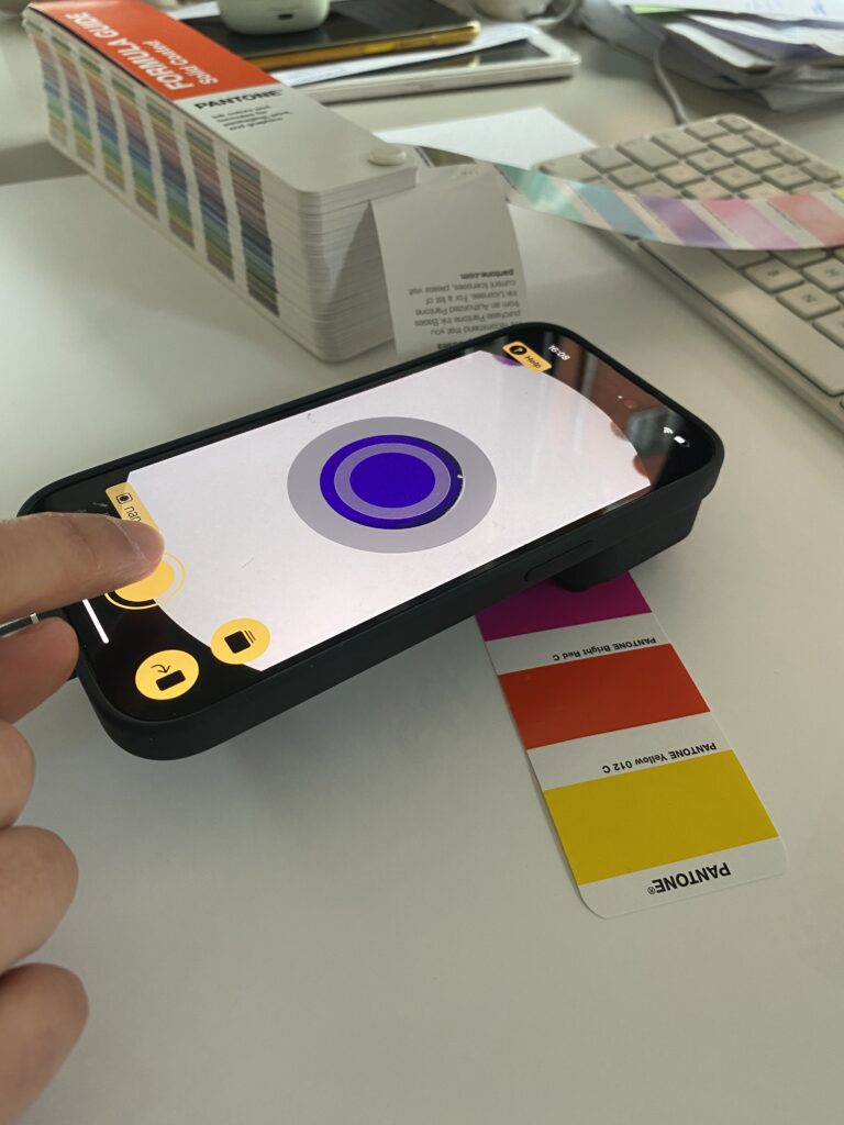 Medição na ponta dos dedos com um iPhone 14 Pro e o xade nano+
